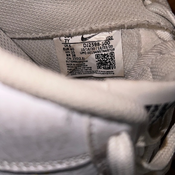 Nike Air Force 1 Low Top White Paint Splatter Shoes Sz 7Y - Picture 6 of 6